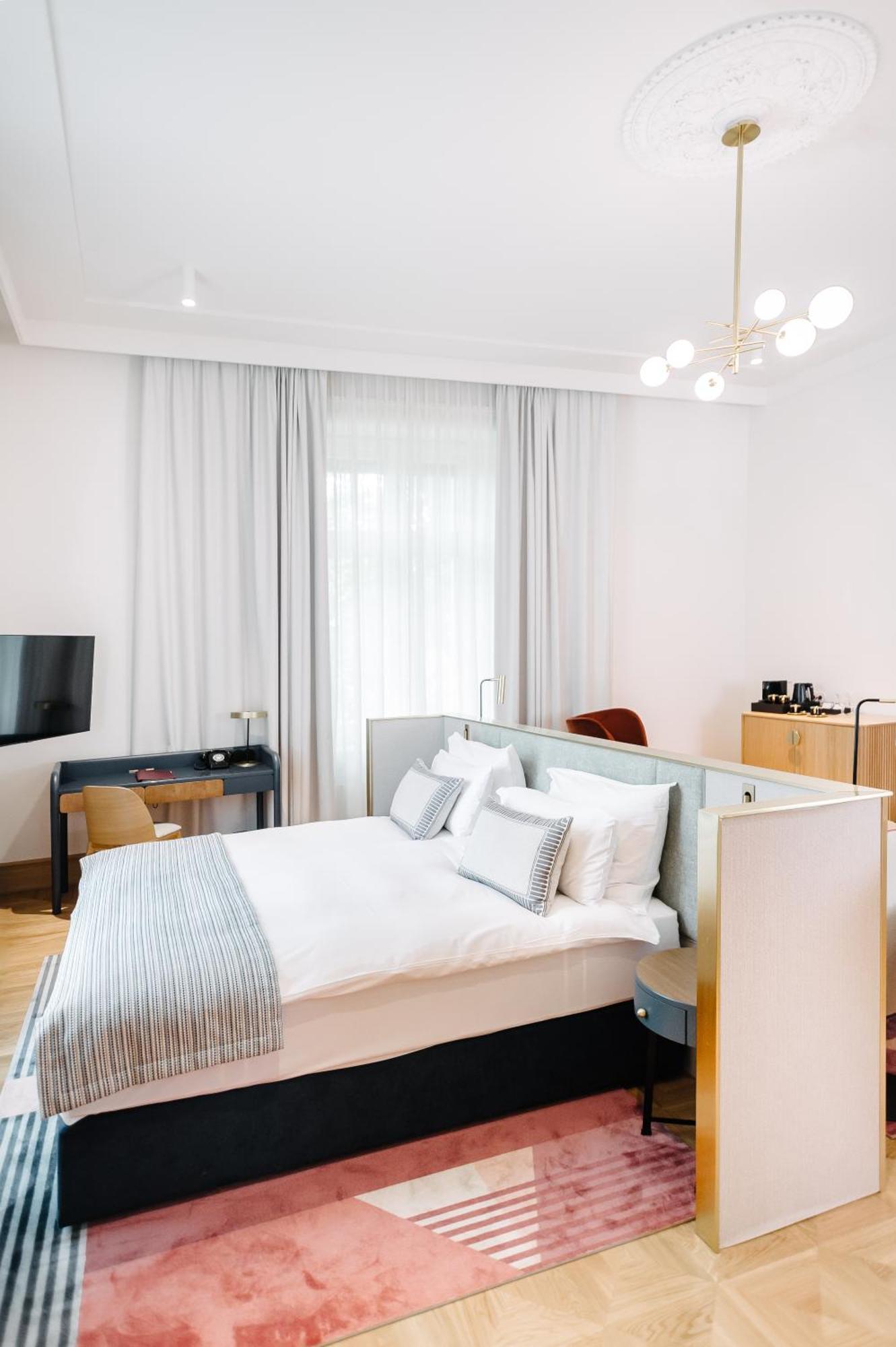 Hotel Altus Palace - Destigo Hotels Wrocław Rum bild A bedroom at the hotel